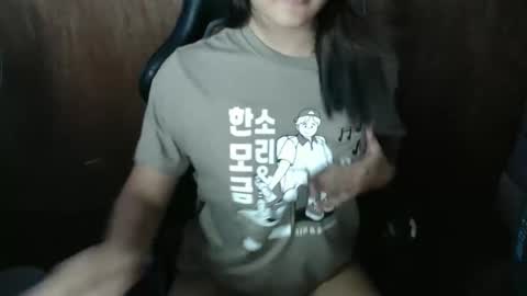 Snapshot of queenkrissha chatting on 12/16/25, 06:07 queenkrissha online show from 12/16/25, 06:07