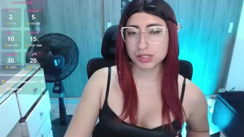 Snapshot of queenlilith_paradise chatting on 10/21/25, 10:43 Queenlilith online show from 10/21/25, 10:43