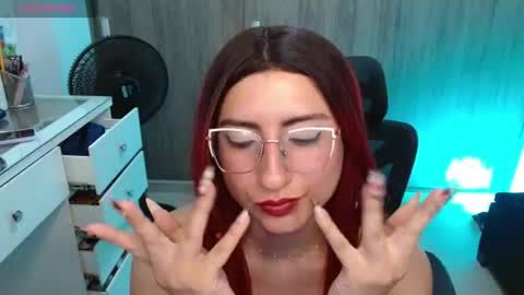 Snapshot of queenlilith_paradise chatting on 08/07/26, 10:56 Queenlilith online show from 08/07/26, 10:56