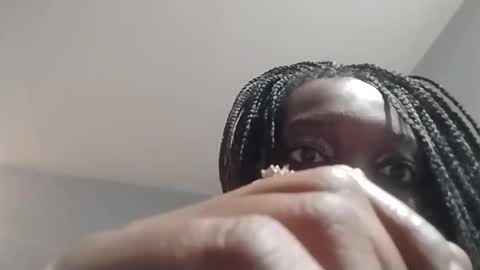 Snapshot of queenmarcaia chatting on 12/12/24, 07:41 queenmarcaia online show from 12/12/24, 07:41