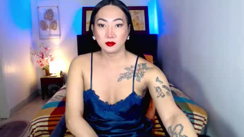 QUEEN online show from 03/02/25, 04:21