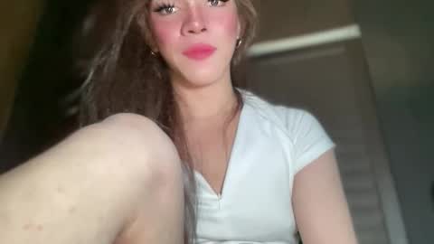 Snapshot of queenn_xxx chatting on 12/05/25, 11:30 QUEEN online show from 12/05/25, 11:30