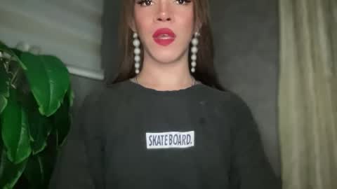 QUEEN online show from 03/01/26, 01:07