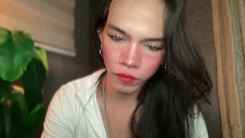 QUEEN online show from 04/16/26, 09:04