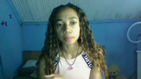 queennih online show from 11/06/25, 06:53