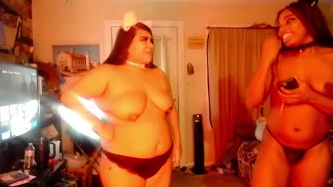 Snapshot of queenofheartsfaerah chatting on 01/27/25, 06:19 QueenOfHearts online show from 01/27/25, 06:19