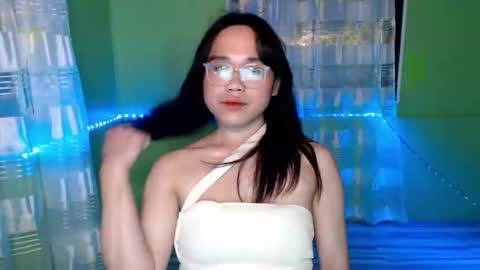 adrianna online show from 05/16/26, 03:33