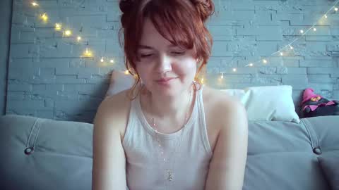 Snapshot of queenofmodels chatting on 02/27/25, 01:28 QueenOfModels online show from 02/27/25, 01:28