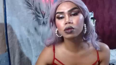 queenpinayebony_xx online show from 04/05/26, 03:58