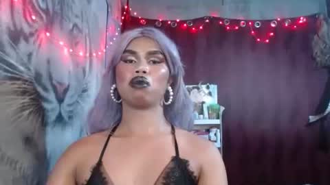queenpinayebony_xx online show from 04/15/26, 01:07