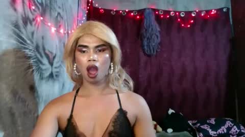 queenpinayebony_xx online show from 04/20/26, 02:20