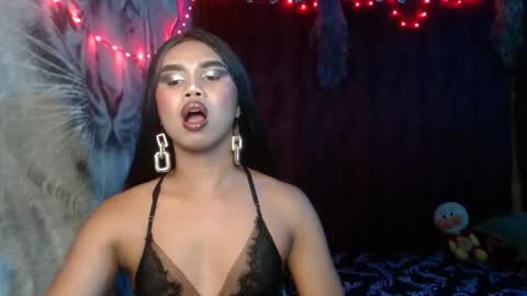 Snapshot of queenpinayebony_xx chatting on 05/29/26, 03:10 queenpinayebony_xx online show from 05/29/26, 03:10