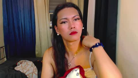 Snapshot of queensabbyvee chatting on 02/14/25, 06:19 Sabrina online show from 02/14/25, 06:19