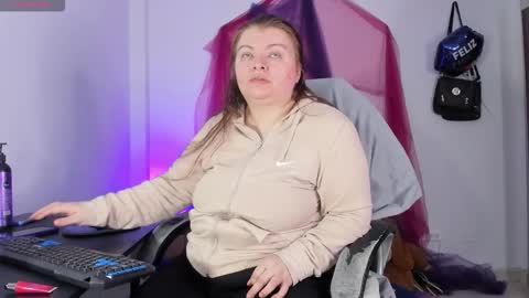 Samantha online show from 11/21/25, 04:33