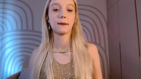 Snapshot of queenserenaaa chatting on 06/04/26, 01:17 Serena XoXo online show from 06/04/26, 01:17