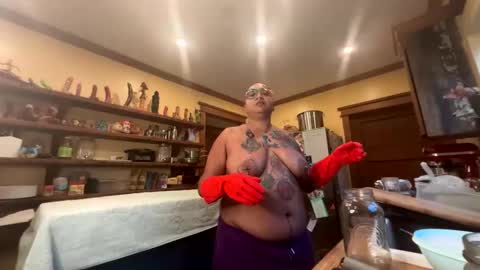 Queen Hilarity online show from 03/18/26, 12:03