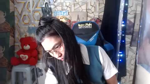 Snapshot of queensteffi chatting on 08/03/26, 08:34 queensteffi online show from 08/03/26, 08:34