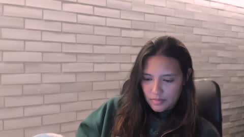 Val  -  online show from 12/27/24, 06:03