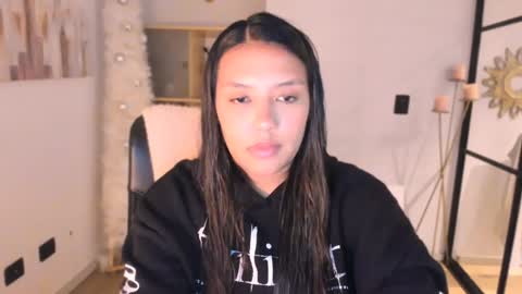 Val  -  online show from 01/14/25, 03:53