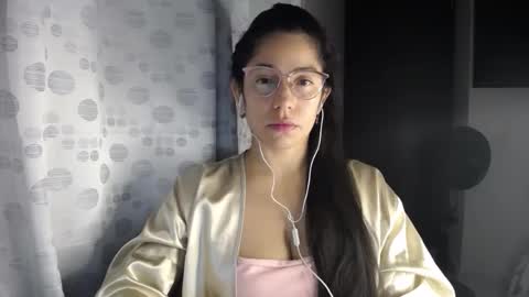 Snapshot of queenvictoria2023 chatting on 03/30/26, 04:02 Paola online show from 03/30/26, 04:02
