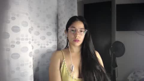 Snapshot of queenvictoria2023 chatting on 03/31/26, 04:46 Paola online show from 03/31/26, 04:46