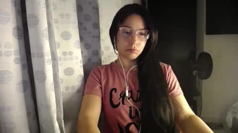 Snapshot of queenvictoria2023 chatting on 05/09/26, 04:06 Paola online show from 05/09/26, 04:06