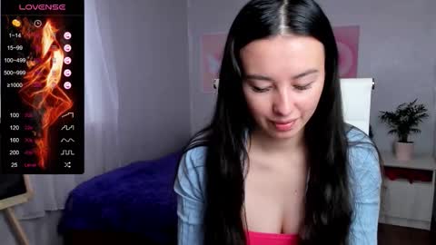 Snapshot of queitsharm_ chatting on 09/28/25, 05:35 Anna online show from 09/28/25, 05:35