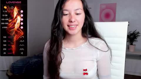 Snapshot of queitsharm_ chatting on 10/04/25, 05:49 Anna online show from 10/04/25, 05:49