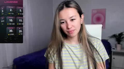 Snapshot of queitsharm_ chatting on 11/19/25, 06:46 Anna online show from 11/19/25, 06:46