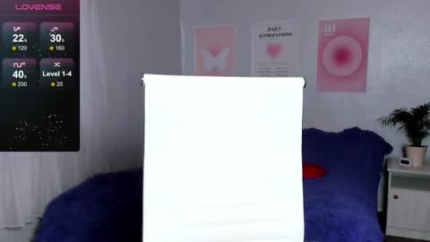 Snapshot of queitsharm_ chatting on 11/22/25, 06:34 Anna online show from 11/22/25, 06:34