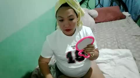Snapshot of quelly40 chatting on 02/23/26, 06:33 quelly40 online show from 02/23/26, 06:33
