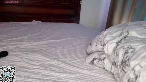 Tate online show from 04/01/26, 01:41