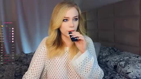 Snapshot of quennacindy chatting on 02/14/25, 11:42 Teri My favorite vibes 77 101 222 666 online show from 02/14/25, 11:42