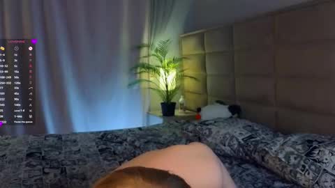 Snapshot of quennacindy chatting on 02/20/25, 06:57 Teri My favorite vibes 77 101 222 666 online show from 02/20/25, 06:57