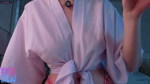 Snapshot of quennacindy chatting on 11/17/25, 02:39 Teri My favorite vibes 77 101 222 666 online show from 11/17/25, 02:39