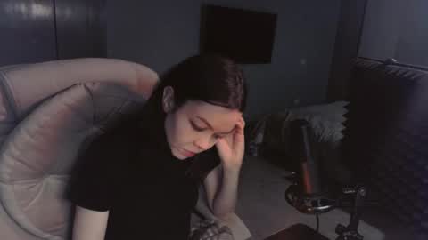 quietluxury online show from 04/19/26, 08:00