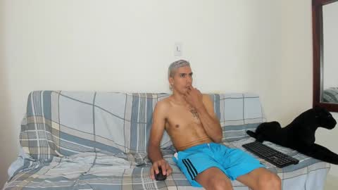 Snapshot of quinnandpuma chatting on 03/08/25, 03:50 QuinnAndPuma online show from 03/08/25, 03:50