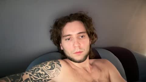 Snapshot of quriff chatting on 03/03/25, 02:15 quriff online show from 03/03/25, 02:15