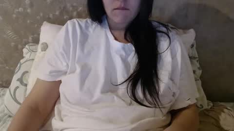 Snapshot of qurix_ chatting on 02/06/26, 10:18 Safina online show from 02/06/26, 10:18