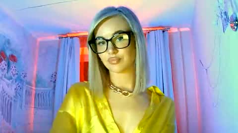 qusi28 online show from 02/10/25, 06:13