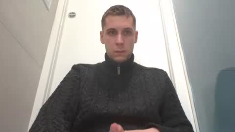 qwerty96cuck96 online show from 12/28/24, 06:40