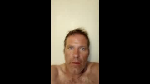 Snapshot of r04233054 chatting on 05/05/26, 06:27 r04233054 online show from 05/05/26, 06:27
