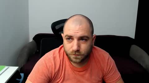 R0bila online show from 10/06/25, 09:40