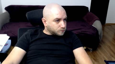 R0bila online show from 12/13/25, 11:54