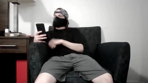 Snapshot of r_monkey583 chatting on 12/18/25, 12:38 r_monkey583 online show from 12/18/25, 12:38