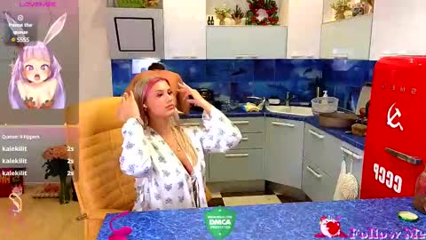 Snapshot of rabbits_couple chatting on 02/16/25, 05:04 Jess John online show from 02/16/25, 05:04