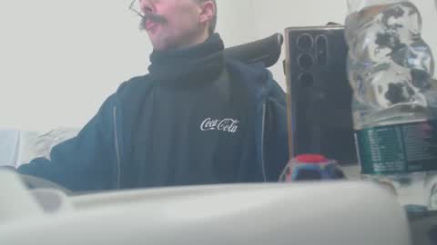 Snapshot of raccon68 chatting on 12/03/24, 01:21 Raccoon68 online show from 12/03/24, 01:21