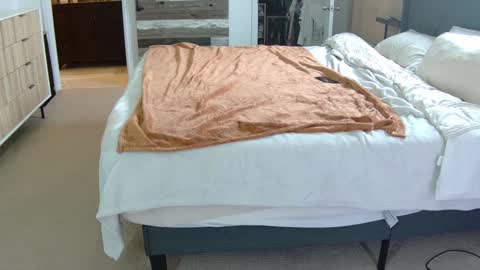 Rachel Rivers online show from 03/12/26, 08:48