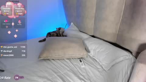 natalia  -  online show from 03/10/25, 06:38