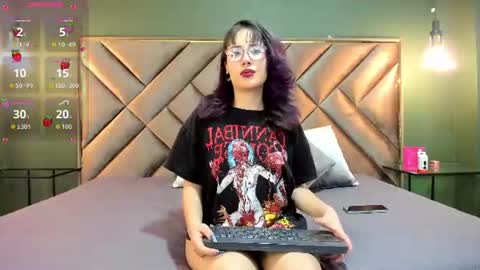 Snapshot of rache_roth chatting on 07/18/26, 10:13 Rachel online show from 07/18/26, 10:13